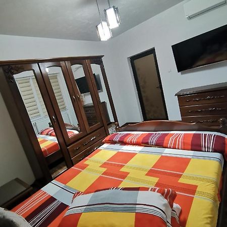 Apartament Central Baile Herculane Apartment Bagian luar foto