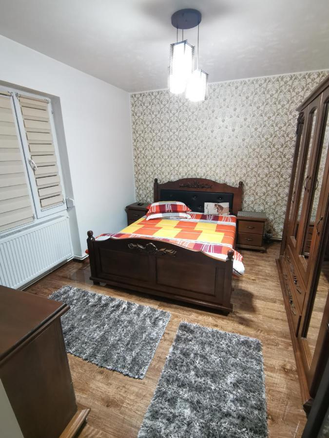 Apartament Central Baile Herculane Apartment Bagian luar foto